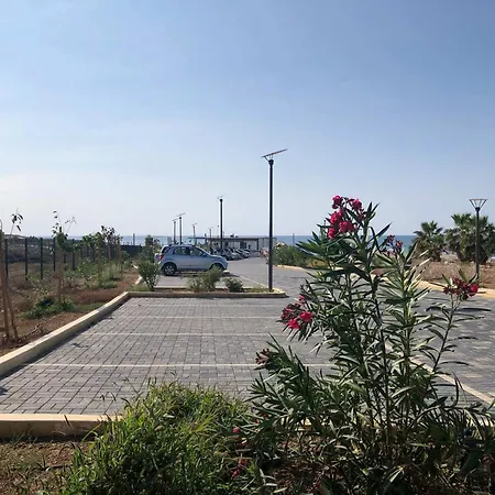 Lighthouse Beach - 3Br Seafront Apt 50M To Beach With Sea Views - Sleeps 6 Appartement *